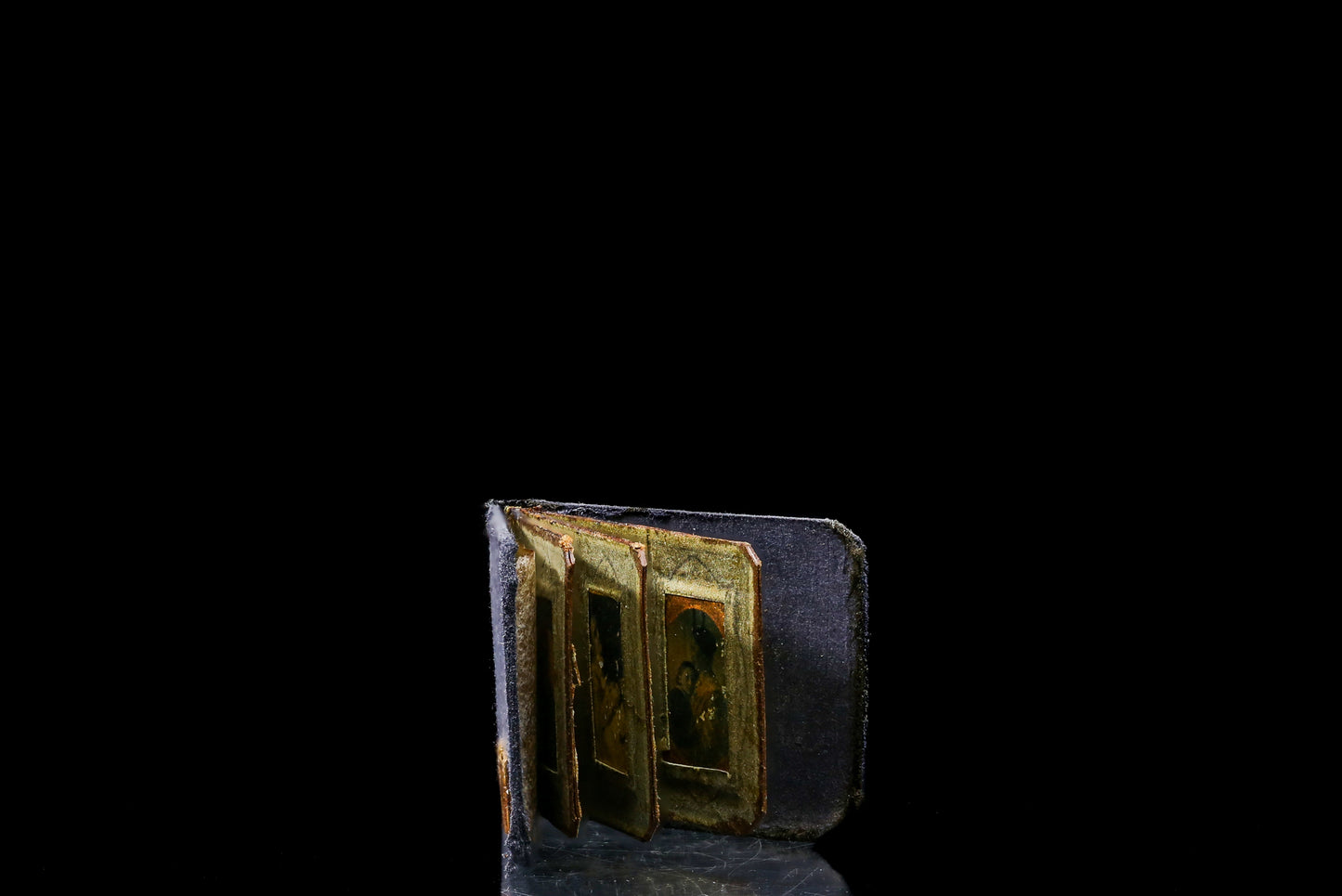 Tobacco & Regrets "Momento Mori" Miniature Photo Album
